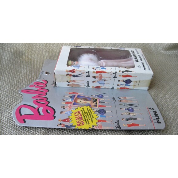 NEW VINTAGE 1996 by BASIC FUN,ENCHANTED EVENING BLONDE BARBIE DOLL KEYCHAIN (4") - Picture 8 of 9